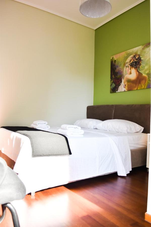 Βright Walled Designed Apt In Glyfada Center Athen Eksteriør billede