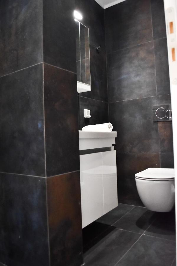 Βright Walled Designed Apt In Glyfada Center Athen Eksteriør billede