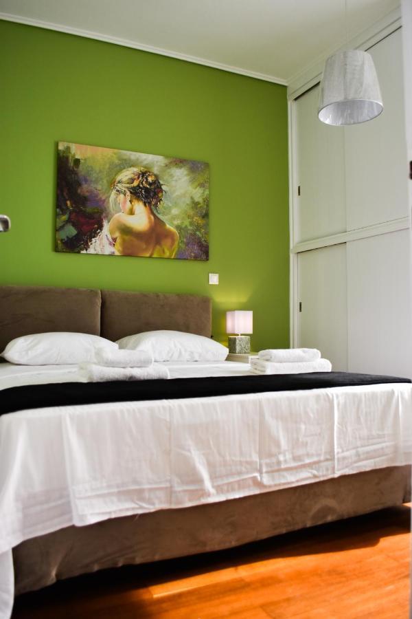 Βright Walled Designed Apt In Glyfada Center Athen Eksteriør billede