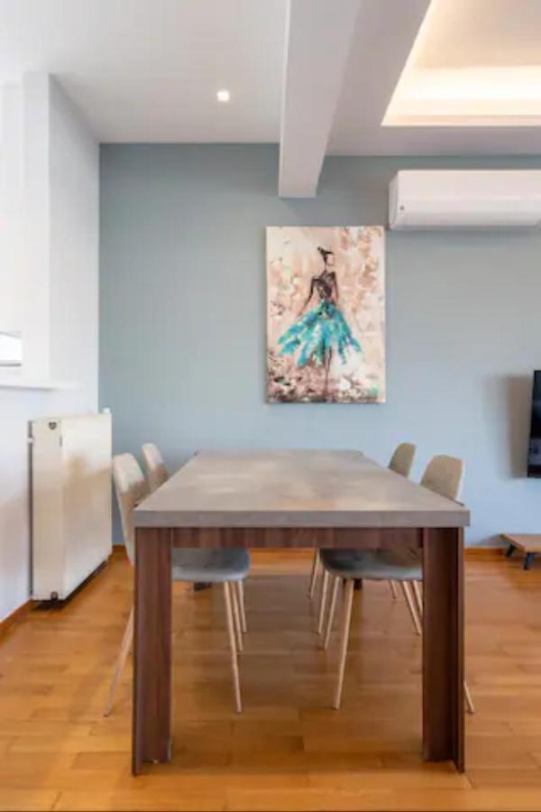Βright Walled Designed Apt In Glyfada Center Athen Eksteriør billede
