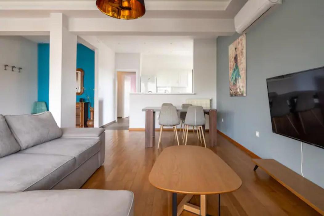 Βright Walled Designed Apt In Glyfada Center Athen Eksteriør billede