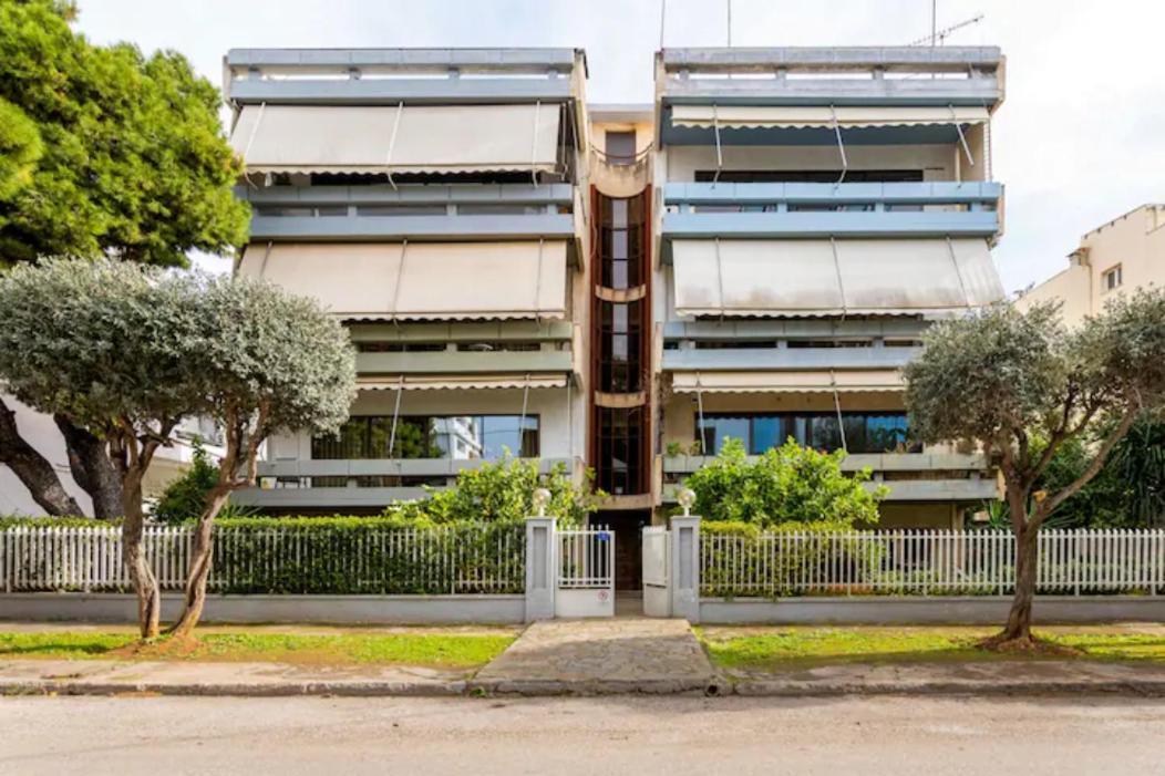 Βright Walled Designed Apt In Glyfada Center Athen Eksteriør billede