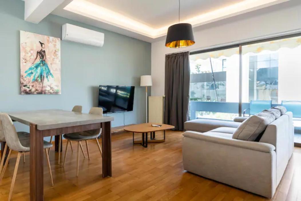 Βright Walled Designed Apt In Glyfada Center Athen Eksteriør billede