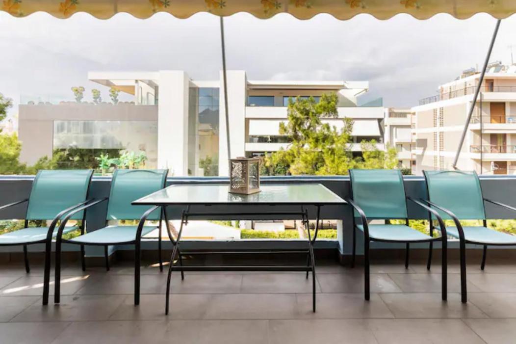 Βright Walled Designed Apt In Glyfada Center Athen Eksteriør billede