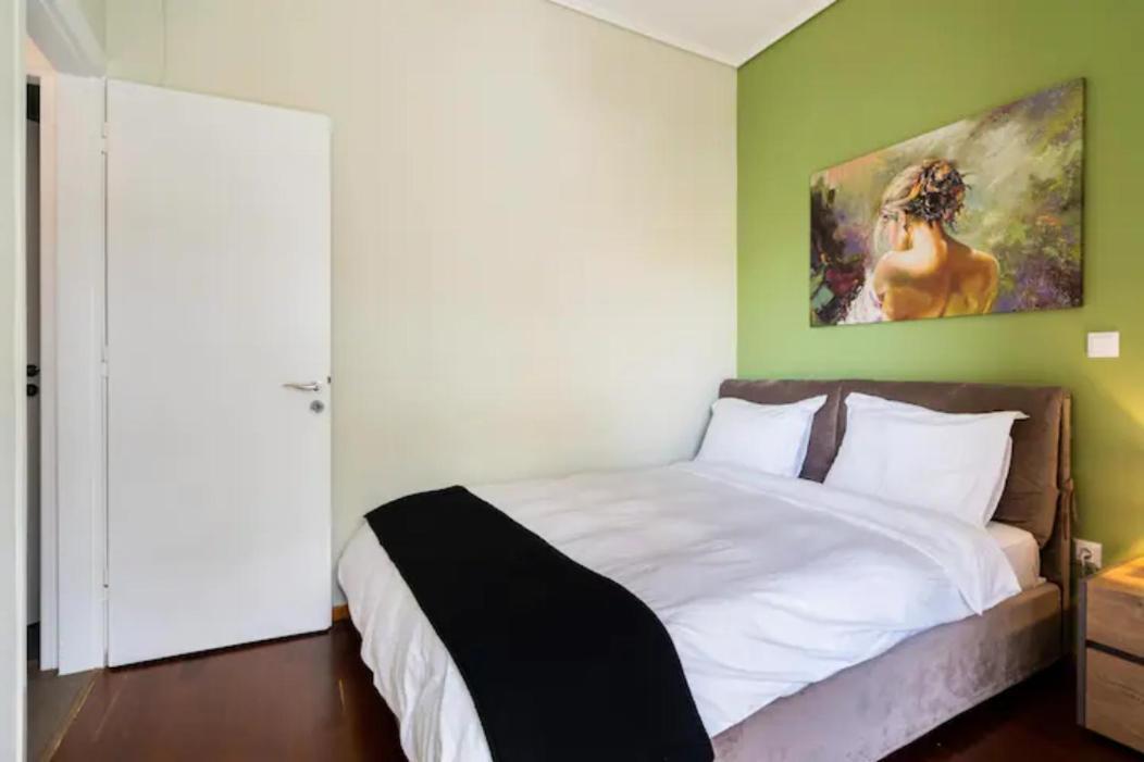 Βright Walled Designed Apt In Glyfada Center Athen Eksteriør billede